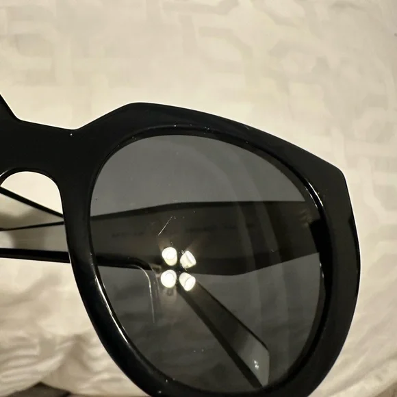 Prada Sunglasses PR 14WS - Picture 8 of 10